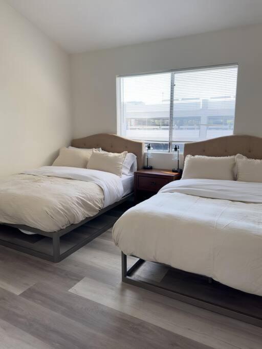 Modern Retreat 1 Mi. From Disney Anaheim Exteriör bild