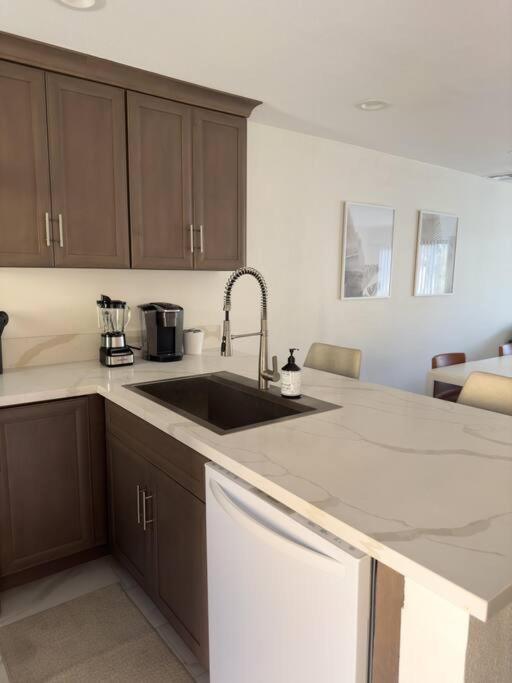 Modern Retreat 1 Mi. From Disney Anaheim Exteriör bild
